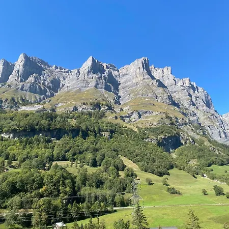 Moderne Et Spacieux Avec 2 Belles Terrasses Vu Sur Montagne Appartement *